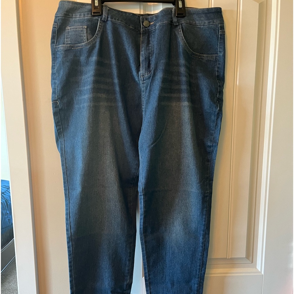 NEW Size 2X Straight Leg Jeans